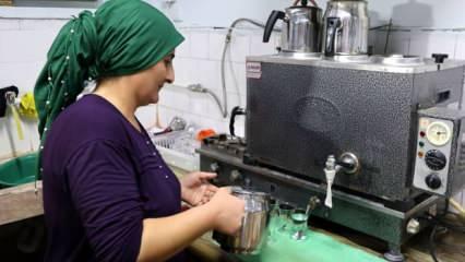 7 yıldır köy kahvesini işleten kadından, Vali hanıma çay daveti