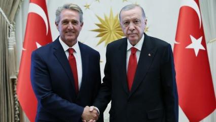 Cumhurbaşkanı Erdoğan, Jeff Flake ile görüştü