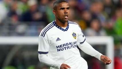 Douglas Costa'dan sürpiz imza
