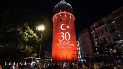 İstanbul'da tarihi mekanlara "Zafer Bayramı" ışıklandırması