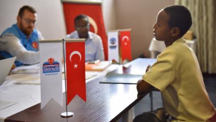 T&uuml;rkiye Diyanet Vakfı  300 bini aşkın &ouml;ğrenciye eğitim desteği verdi
