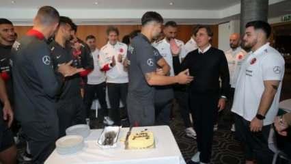 A Milli Takım'da Abd&uuml;lkerim Bardakcı&rsquo;nın doğum g&uuml;n&uuml; kutlandı