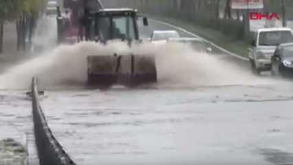Çorlu'da sağanak hayatı felç etti!