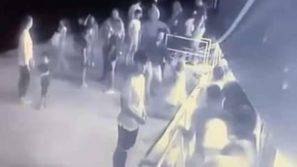 iskele ile gemi arasındaki boşluğa d&uuml;şt&uuml;! Feci anlar kamerada