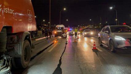 Hali&ccedil;'te motosiklet temizlik aracına &ccedil;arptı: 1 &ouml;l&uuml;