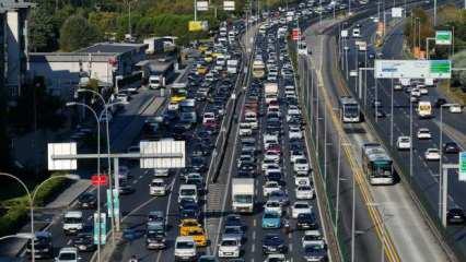 İstanbul'da sabah trafiği! Güçlükle ilerliyor!