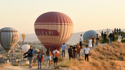 Kapadokya’ya turist aktı: 8 ayda 3 milyon ziyaretçi!