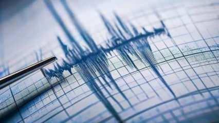 Manisa'da korkutan deprem!