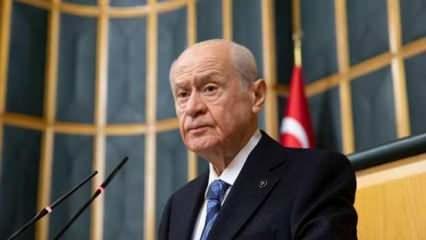 MHP Lideri Devlet Bahçeli'den tokalaşma açıklaması