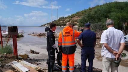 Son Dakika... İzmir'de şiddetli yağış: Yol &ccedil;&ouml;kt&uuml;!