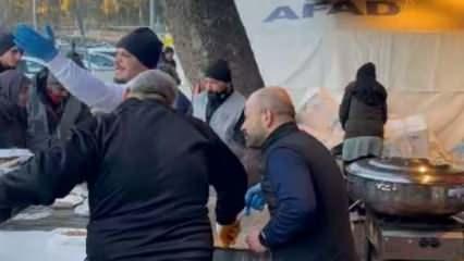 Sopayla katledilen gencin depremzedelere yemek pişirdiği anlar ortaya çıktı