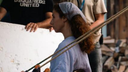 'Hacer' filminin &ccedil;ekimleri devam ediyor! Dikkat &ccedil;eken detay