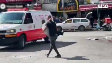 Batı Şeria'da 15 yaşındaki bir çocuk İsrail askerlerinin kurşunlarının hedefi oldu