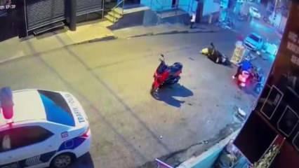 Ehliyetsiz motosikletli kendisini durdurmak isteyen polisi ezdi