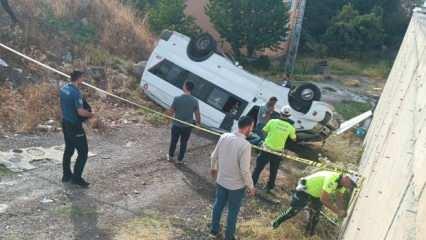 Fındık işçilerini taşıyan minibüs 10 metreden uçtu: 14 yaralı