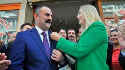 İYİ Parti'den istifa eden Uzunköprü Belediye Başkanı Martin, CHP'ye katıldı