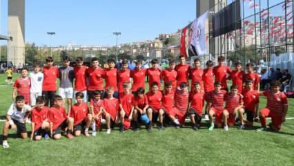 Kâğıthane Belediyesi, Sadabad Spor Sahası'nı hizmete açtı