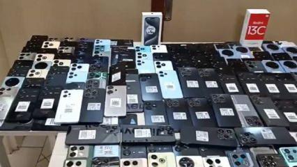 Küçükçekmece'de 210 kaçak cep telefonu ele geçirildi
