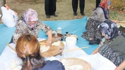 Şehit anneleri askerlere gözleme yaptı