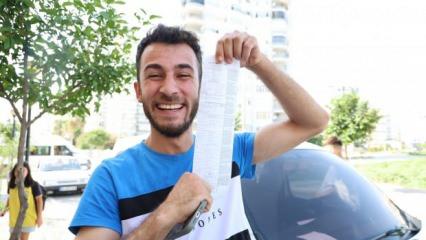 Trafik cezası yedi! Makbuzuyla hatıra fotoğrafı çektirdi
