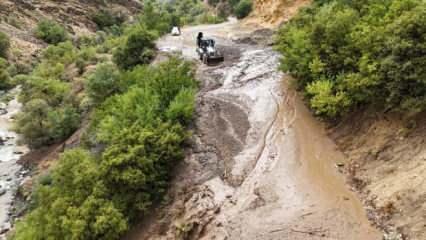 Tunceli’de sağanak sonrası heyelan