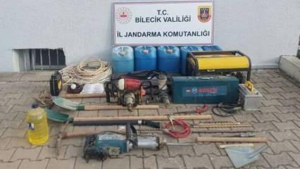 Kaçak kazı yapan 3 şüpheliye suçüstü yapıldı