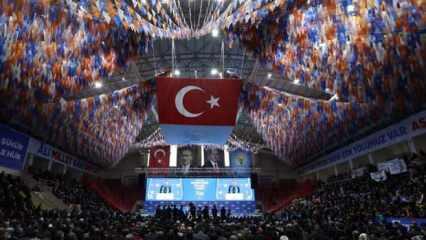 AK Parti'de büyük değişim: 41 il başkanı ile 547 ilçe başkanı değiştirildi