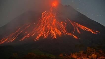 Endonezya alarma geçti! Merapi Yanardağı patladı