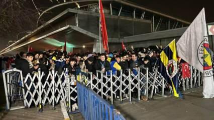 Fenerbah&ccedil;e'nin ma&ccedil;ı &ouml;ncesi T&uuml;rk taraftarlara saldırı! Yaralılar var