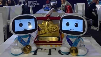 İTÜ öğrencileri geliştirdikleri sosyal robotu TEKNOFEST'te sergiliyor