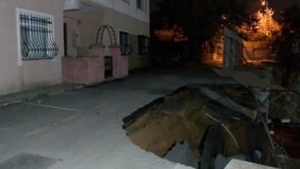 Üsküdar'da yol çöktü; 3 katlı bina boşaltıldı