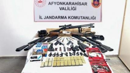 Silah kaçakçısını jandarma yakaladı