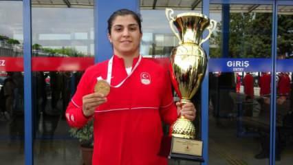 Busenaz S&uuml;rmeneli: Olimpiyatlarla hesaplaşmamız gerekiyor