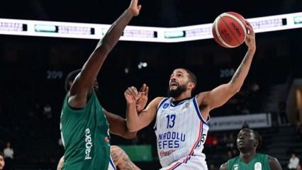 Anadolu Efes evinde rahat kazandı