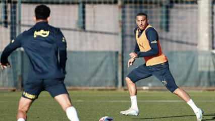Fenerbahçe, Manchester United mesaisine başladı