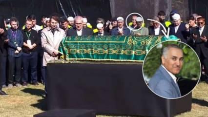 FETÖ’nün cenaze töreninde dikkat çeken kare! Fotoğraflardaki kişi Adil Öksüz mü?