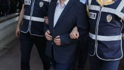 Ankara'da FETÖ'cü eski komiser saklandığı gizli bölmede yakalandı