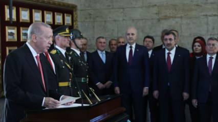 Cumhuriyet 101 yaşında! Cumhurbaşkanı Erdoğan ve devlet erkanı Anıtkabir'de