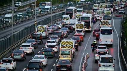 İstanbul trafiğinde yoğunluk: Erken saatlerde başladı