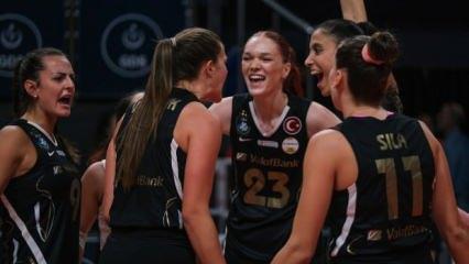 Vargas oynamadı! Vakıfbank, derbide Fenerbahçe'ye ilki tattırdı