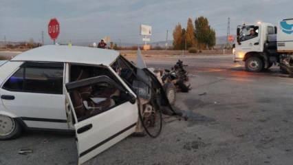 Burdur'da korkunç kaza: Araç ikiye bölündü