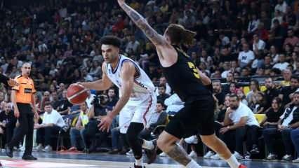 Anadolu Efes deplasmanda galip