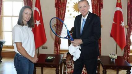 Cumhurbaşkanı Erdoğan'dan milli tenisçi Zeynep Sönmez'e tebrik