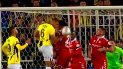 Fenerbahçe-Sivasspor maçında iki tartışmalı karar!