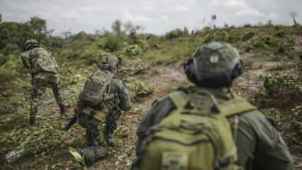 Kolombiya’da FARC’a operasyon...10 örgüt mensubu öldürüldü!