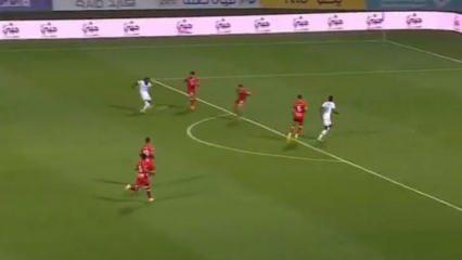 Yıllarca unutulmayacak gol! N'Koudou'dan rakip filelere f&uuml;ze