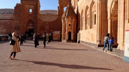 Azerbaycanlı turistler Türkiye’de doğa ve kültür yolculuğuna çıkıyor