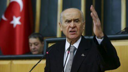 Bahçeli 'Söylediğimiz her şeyin arkasındayız' diyerek konuştu: Başımızı kuma gömmeyiz