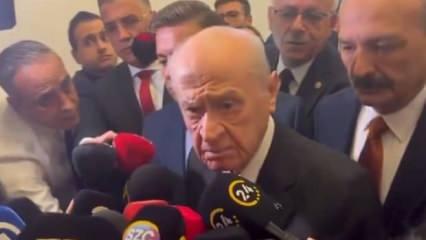 Devlet Bahçeli'den gazeteciye: Tahrikten vazgeçemiyorsan mesleğini bırak