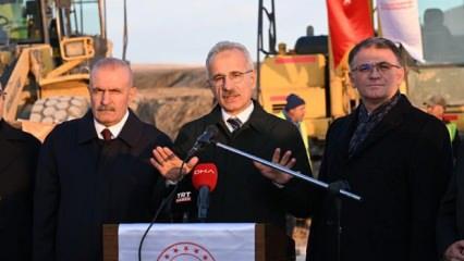 Uraloğlu: Van Çevre Yolu'muzu en kısa zamanda bitireceğiz